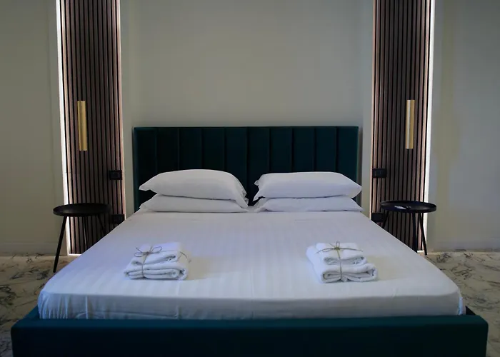 Venetia Charme-rome Termini Luxury *